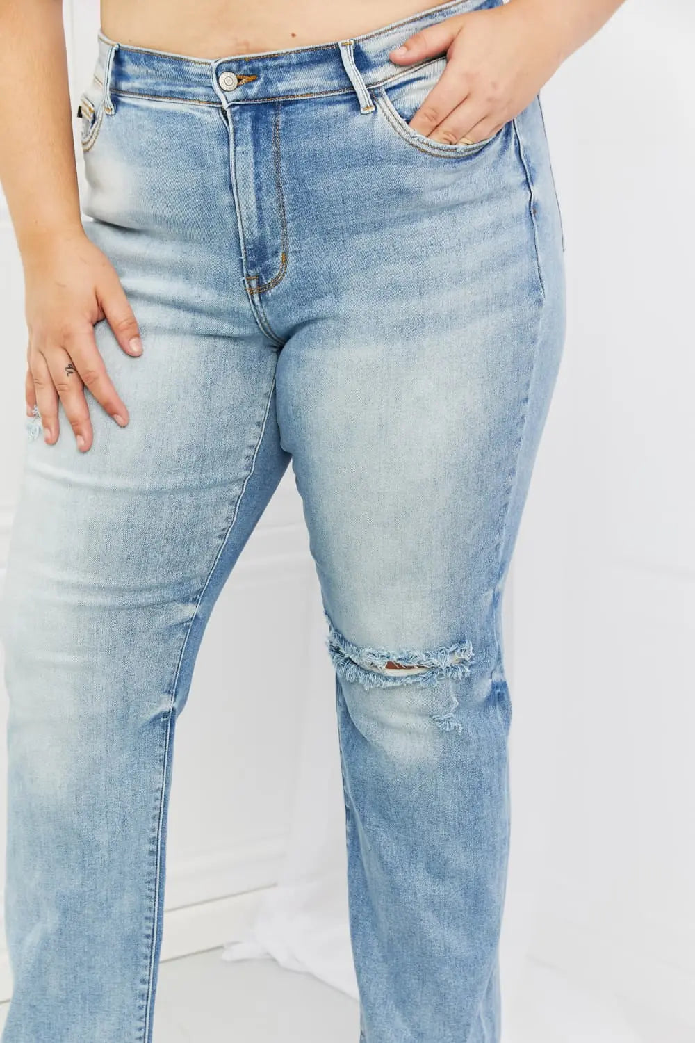 Judy Blue Natalie Full Size Distressed Straight Leg Jeans - Nestled Hill